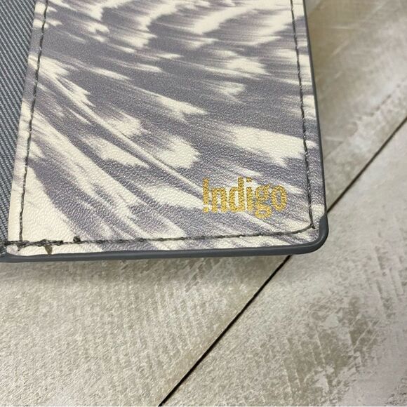 Indigo bon voyage passport holder - Picture 4 of 5